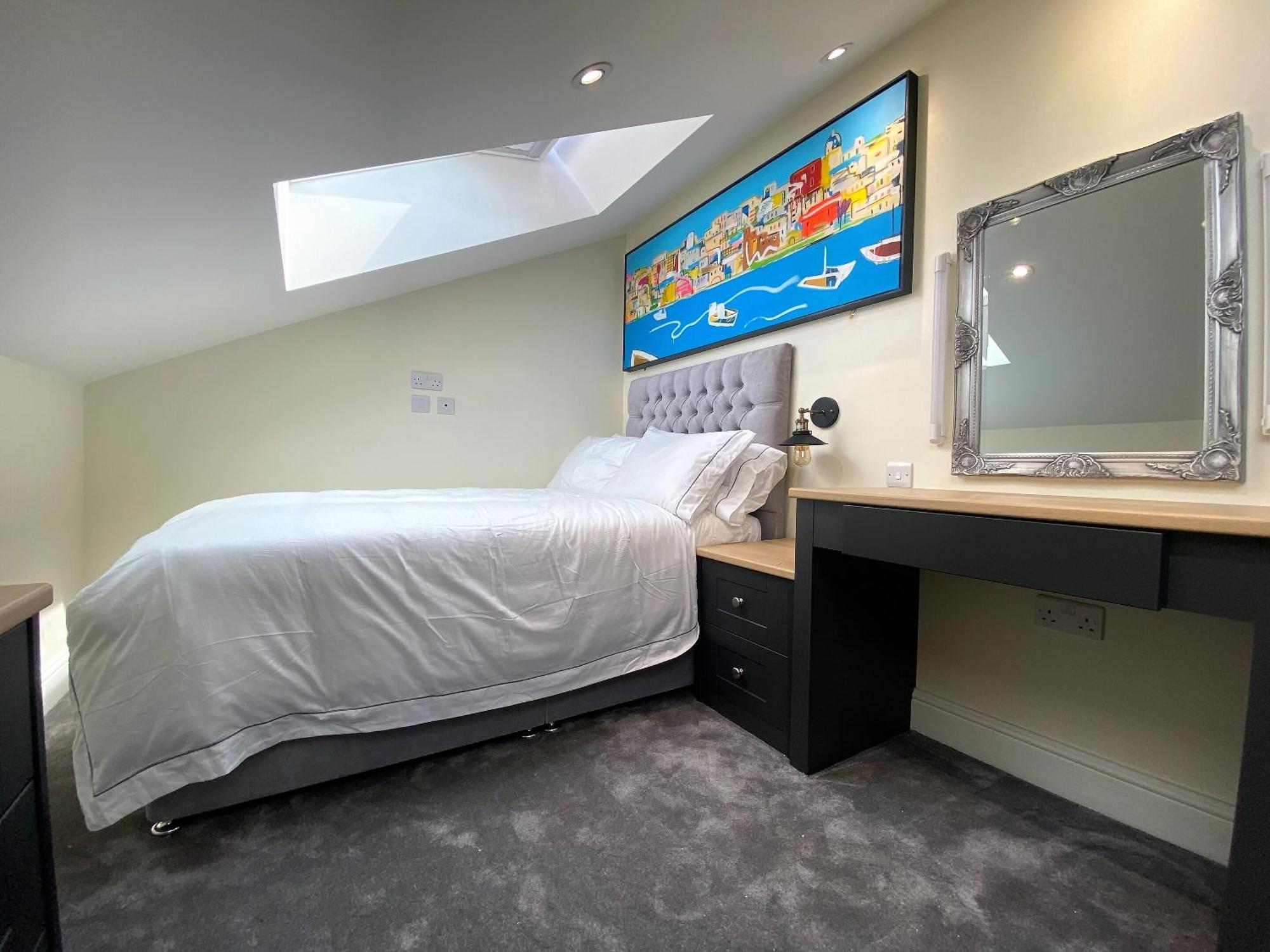 Superb Townhouse Near Vibrant Gloucester Road Bristol Exterior photo